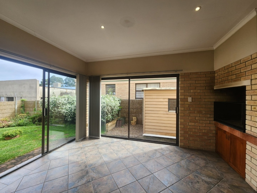 3 Bedroom Property for Sale in Heather Park Western Cape